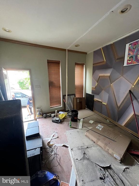 Image 8 of property listing at 1405 E LANVALE ST, Baltimore, MD 21213