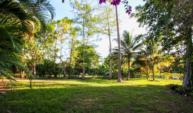 661 Lake Wellington Drive, Wellington, FL 33414