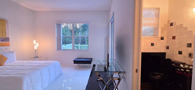 661 Lake Wellington Drive, Wellington, FL 33414