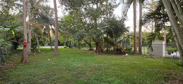 661 Lake Wellington Drive, Wellington, FL 33414