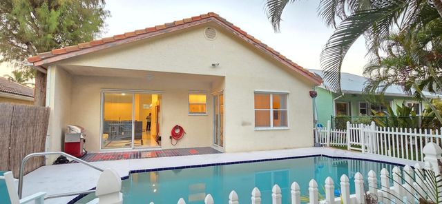 661 Lake Wellington Drive, Wellington, FL 33414