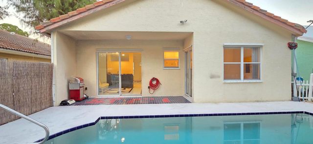 661 Lake Wellington Drive, Wellington, FL 33414