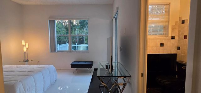 661 Lake Wellington Drive, Wellington, FL 33414