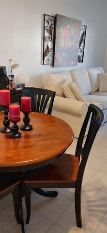 351 Cambridge Rd 107, Hollywood, FL 33024