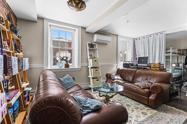 80 State St Apt 202, Portsmouth, NH 03801