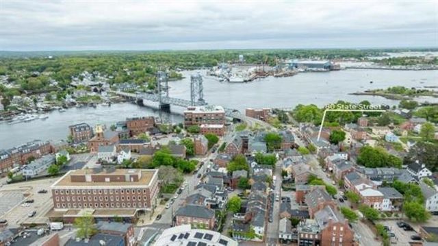 80 State St Apt 202, Portsmouth, NH 03801