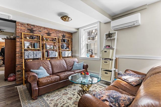 80 State St Apt 202, Portsmouth, NH 03801