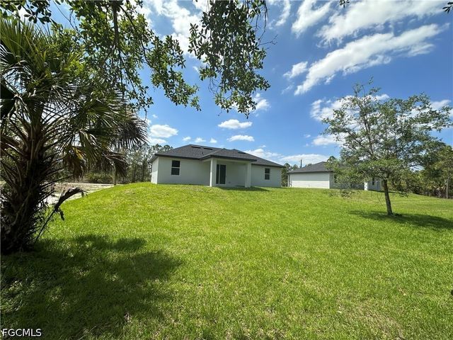 1854 Montana ST, Lehigh Acres, FL 33972