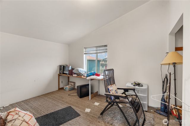 221 E Elizabeth Avenue, Westport, WA 98595