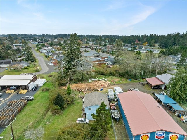 221 E Elizabeth Avenue, Westport, WA 98595