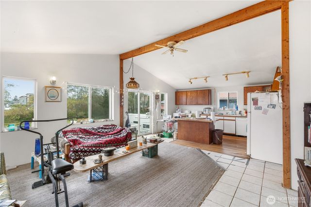 221 E Elizabeth Avenue, Westport, WA 98595