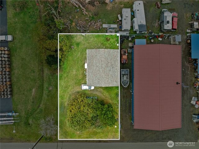 221 E Elizabeth Avenue, Westport, WA 98595