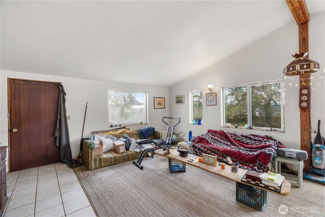 221 E Elizabeth Avenue, Westport, WA 98595