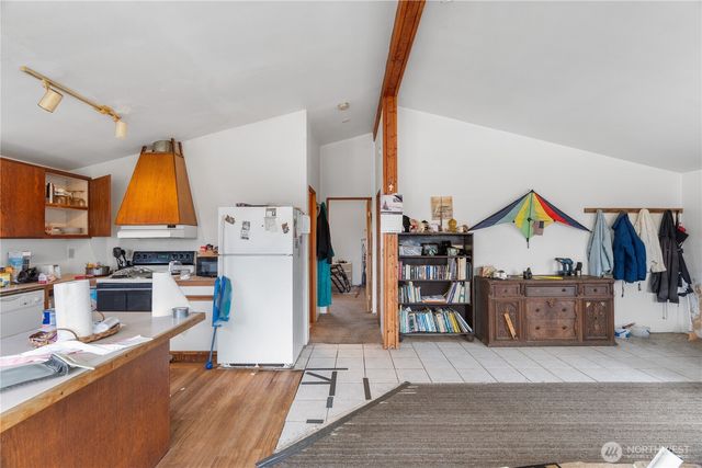 221 E Elizabeth Avenue, Westport, WA 98595