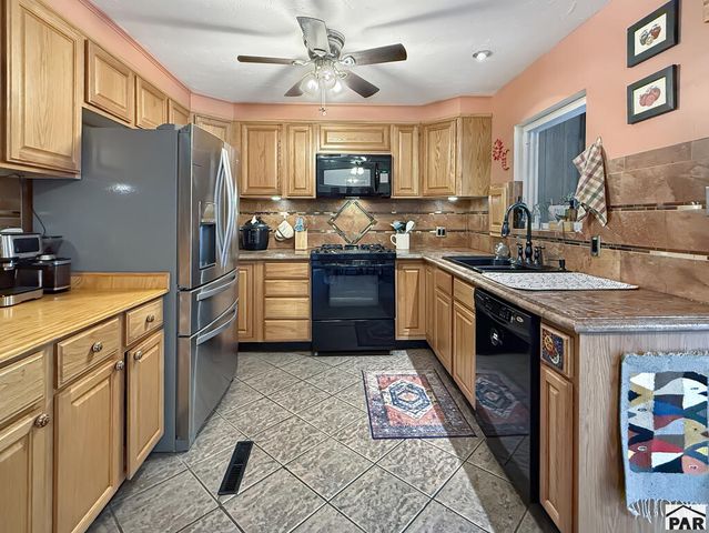 3206 Canterbury Lane, Pueblo, CO 81005
