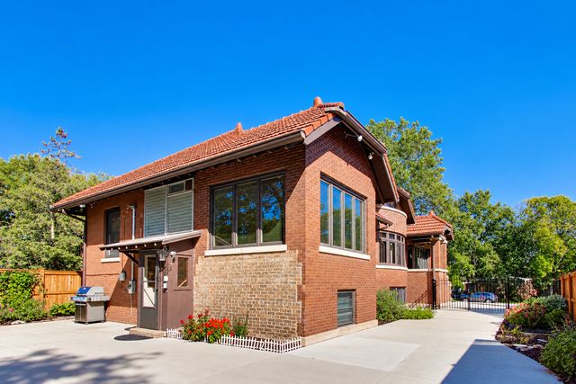 10516 S Seeley Avenue, Chicago, IL 60643