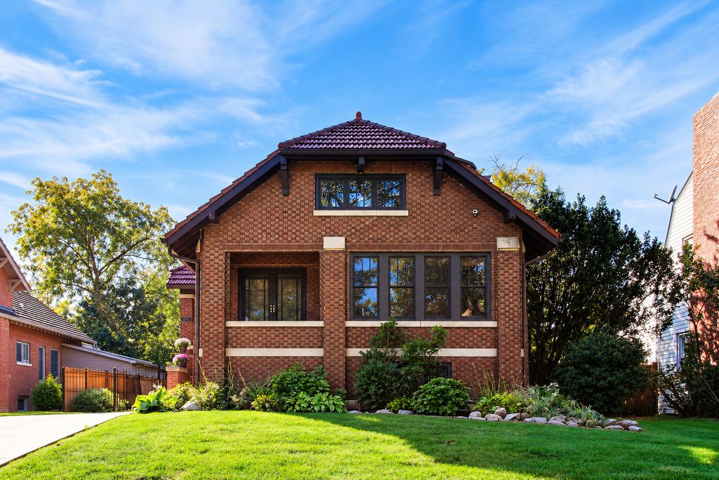10516 S Seeley Avenue, Chicago, IL 60643 — photo 2