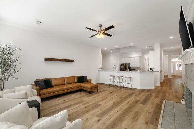 624 Mossycup Oak Drive, Plano, TX 75025