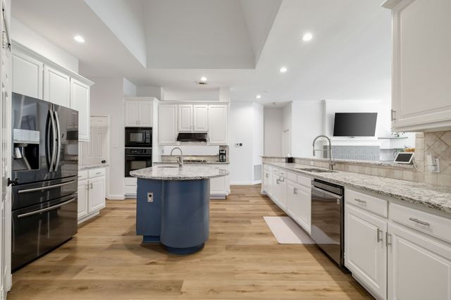 624 Mossycup Oak Drive, Plano, TX 75025