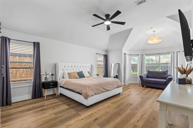 624 Mossycup Oak Drive, Plano, TX 75025