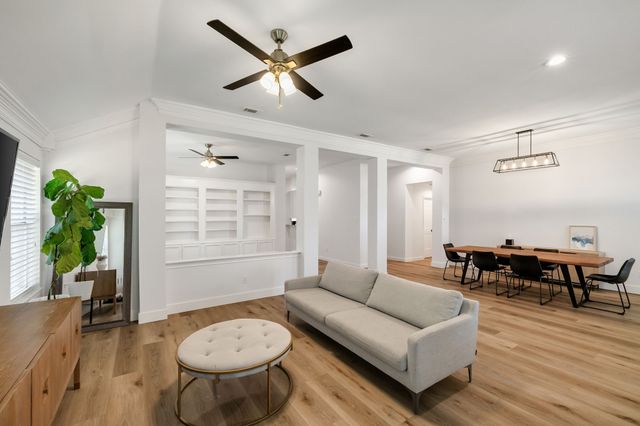 624 Mossycup Oak Drive, Plano, TX 75025