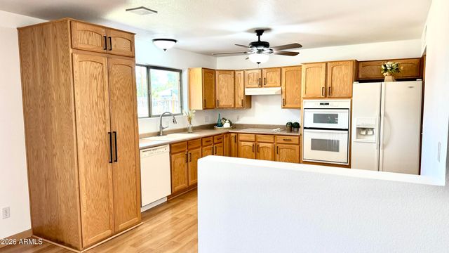 3420 W CLAREMONT Street W, Phoenix, AZ 85017