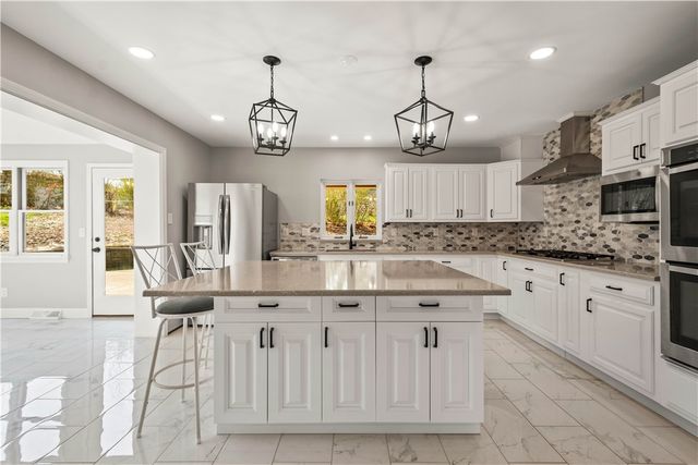 2311 Old Washington Road, Upper St Clair, PA 15241