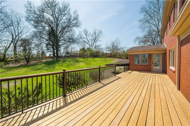 2311 Old Washington Road, Upper St Clair, PA 15241