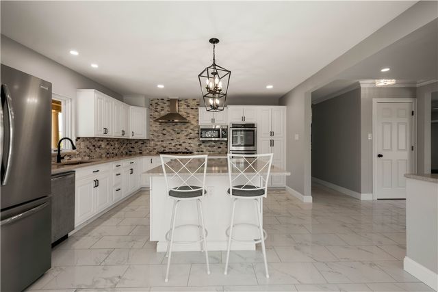 2311 Old Washington Road, Upper St Clair, PA 15241