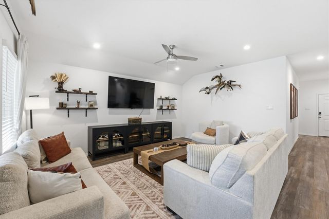 600 San Jacinto Trail, Dayton, TX 77535