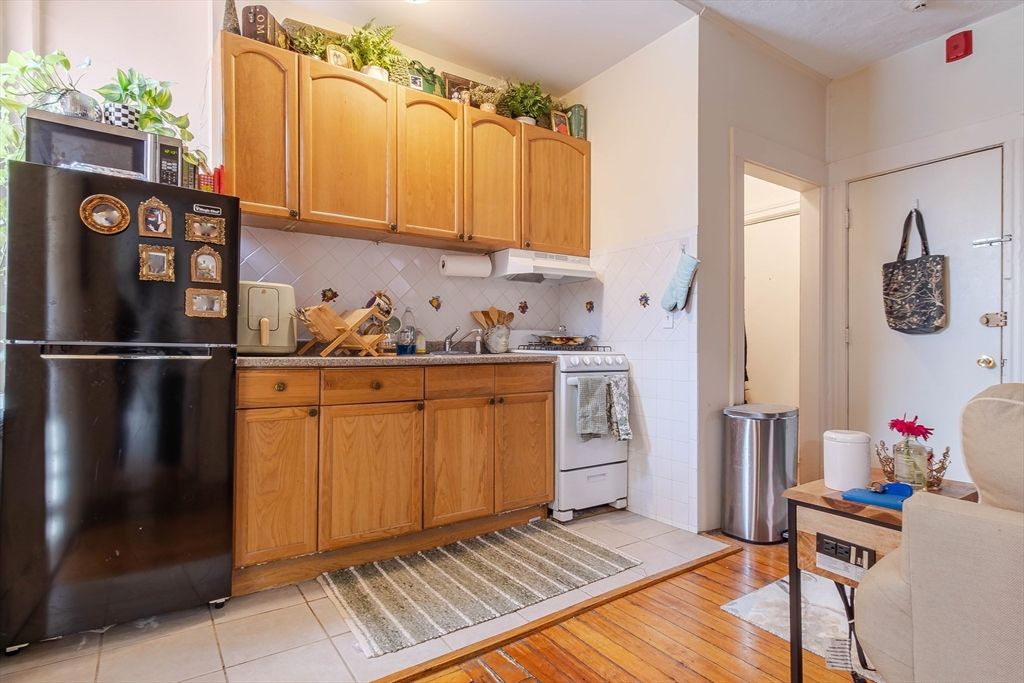 1234 Commonwealth Ave 1, Boston, MA 02134