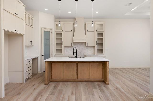 1806 Hole No. 6 Street, Mission, TX 78572