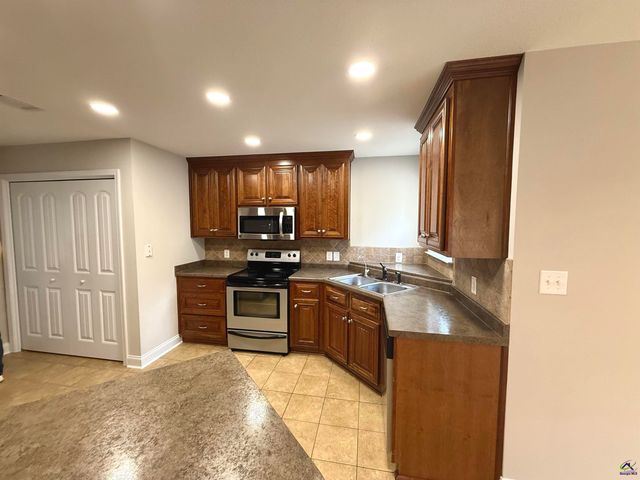 114 Lasso Dr., Warner Robins, GA 31088