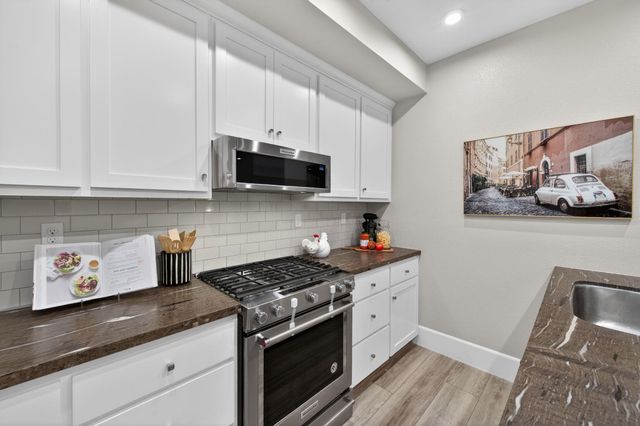 5425 Melissa Ln 221, Dublin, CA 94568