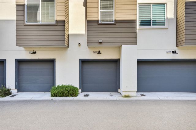 5425 Melissa Ln 221, Dublin, CA 94568