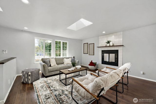 217 Capri Place, Everett, WA 98203