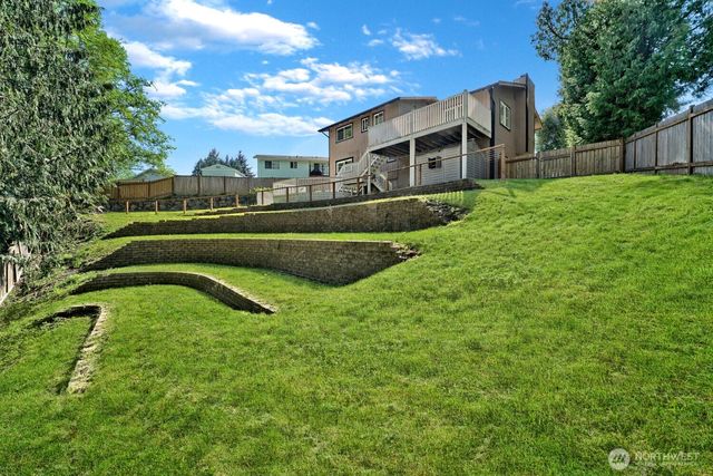 217 Capri Place, Everett, WA 98203