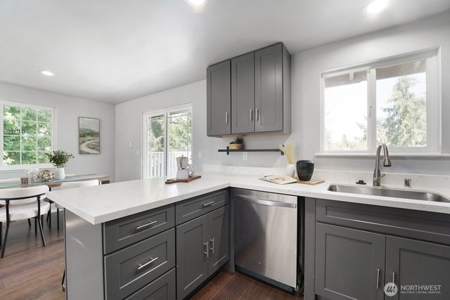 217 Capri Place, Everett, WA 98203