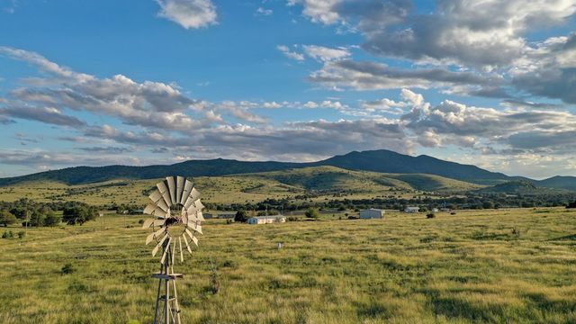 109 Comanche Trail, Fort Davis, TX 79734