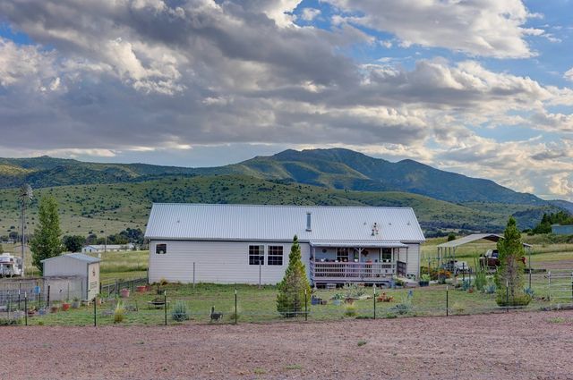 109 Comanche Trail, Fort Davis, TX 79734