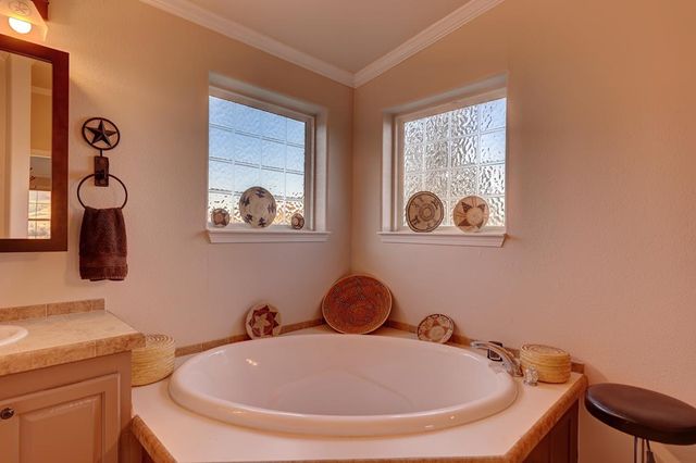 109 Comanche Trail, Fort Davis, TX 79734