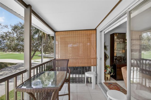 9001 Jacaranda Lane 201, Plantation, FL 33324