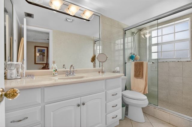 9001 Jacaranda Lane 201, Plantation, FL 33324