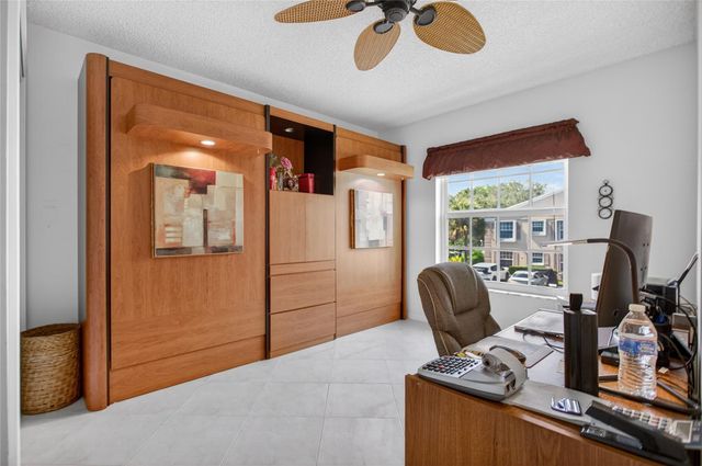 9001 Jacaranda Lane 201, Plantation, FL 33324