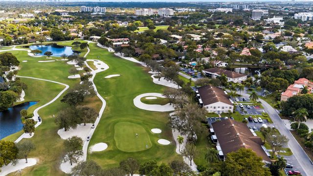 9001 Jacaranda Lane 201, Plantation, FL 33324