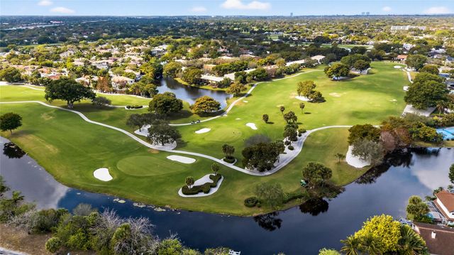 9001 Jacaranda Lane 201, Plantation, FL 33324