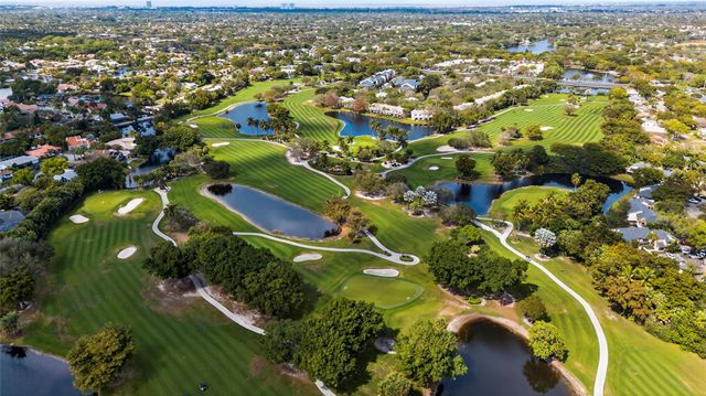 9001 Jacaranda Lane 201, Plantation, FL 33324