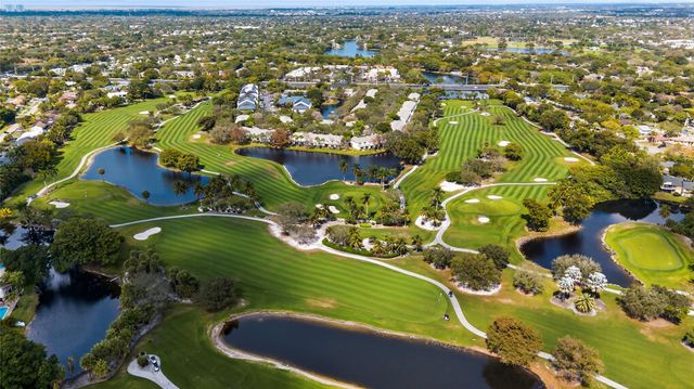 9001 Jacaranda Lane 201, Plantation, FL 33324