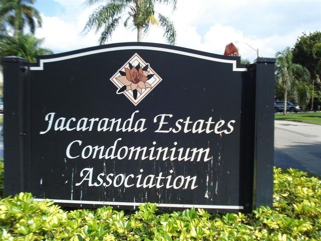 9001 Jacaranda Lane 201, Plantation, FL 33324