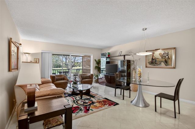 9001 Jacaranda Lane 201, Plantation, FL 33324